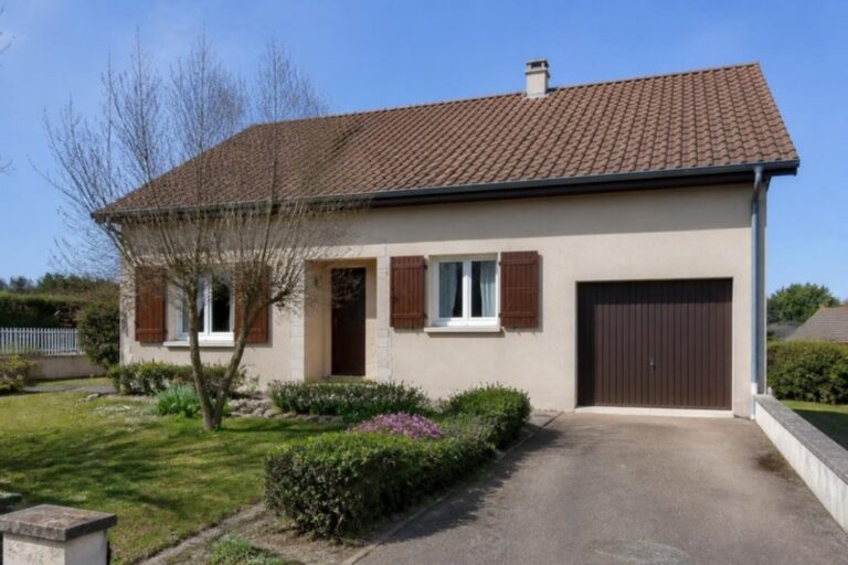 Maison avec jardin et garage